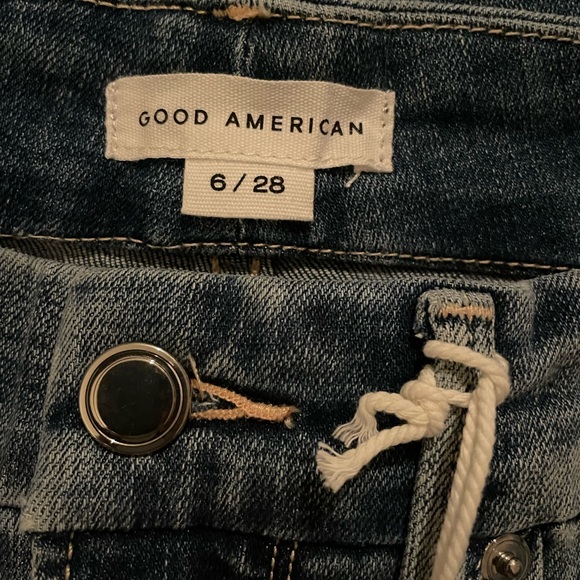 NWT Good American Good Waist Skinny Jeans Blue634 Crop Size 6 Distressed - Picture 3 of 8